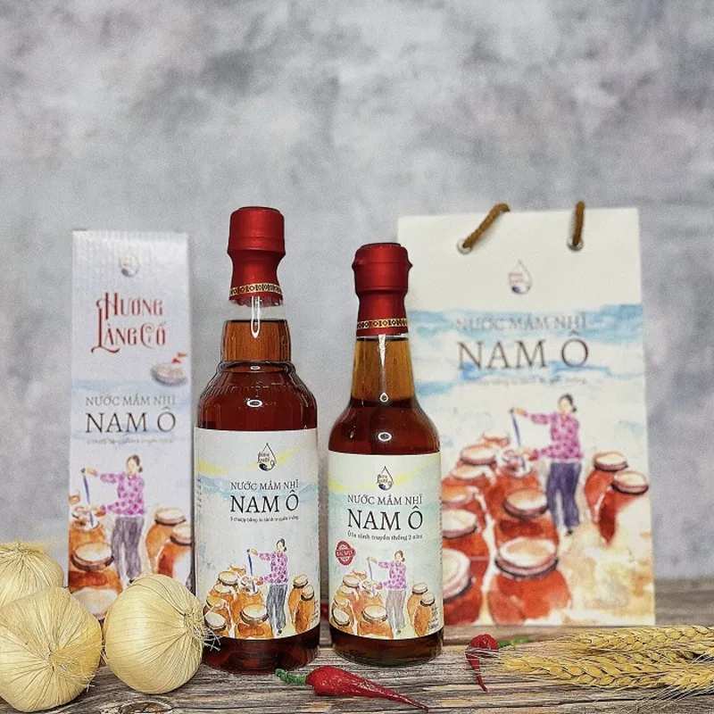 Nước mắm Nam Ô là đặc sản truyền thống của Đà Nẵng, mang hương vị đậm đà và dấu ấn lâu đời của làng nghề ven biển.