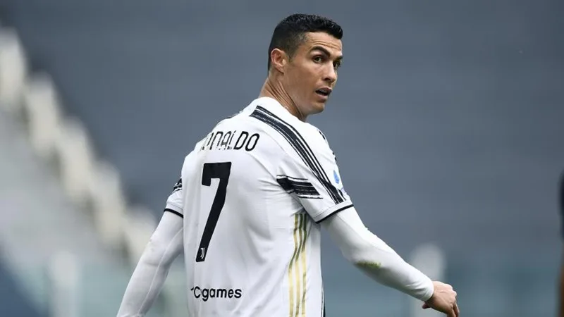 Cristiano Ronaldo là cỗ máy săn bàn vĩ đại nhất lịch sử và dẫn đầu top 5 cầu thủ hay nhất Real Madrid.