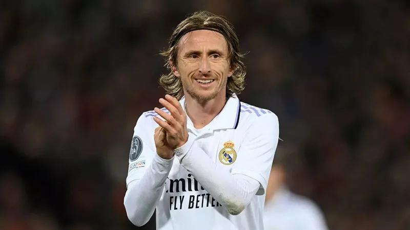 Lão tướng Luka Modrić - bộ óc thiên tài tuyến giữa vững vàng cùng Real Madrid chinh phục vô số đỉnh cao danh hiệu.