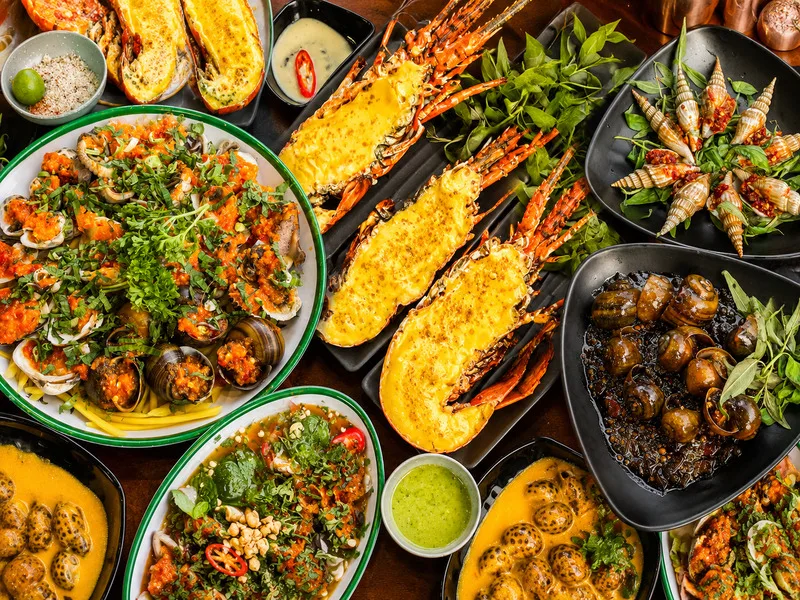 Sự đa dạng, giá cả linh hoạt và khả năng liên tục biến tấu món ăn giúp ẩm thực Sài Gòn luôn mang đến trải nghiệm mới mẻ.