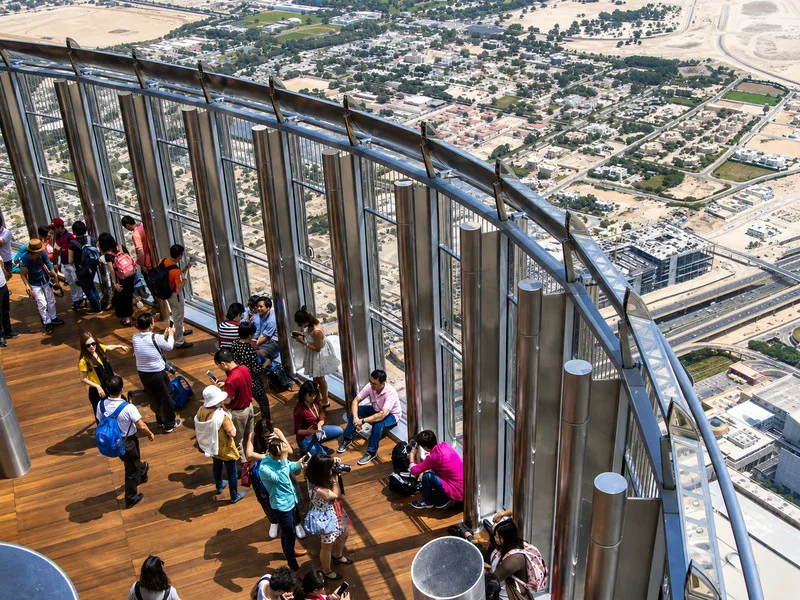 Đài quan sát tại tầng 148 mang đến góc nhìn toàn cảnh Dubai từ Burj Khalifa